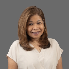 Headshot of Carolyn Makishima